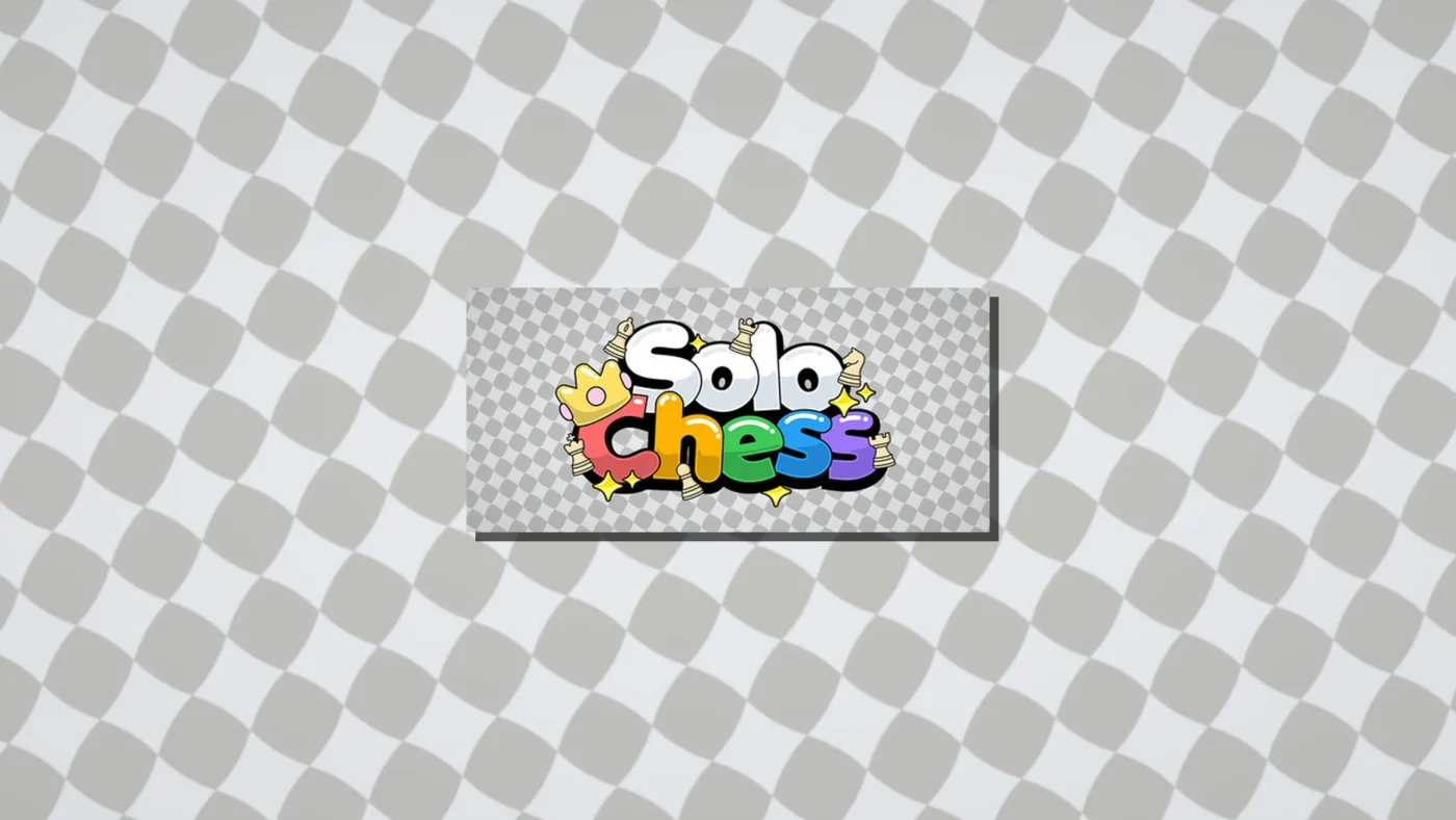 Logo coloré du jeu Solo Chess avec pièces d’échecs stylisées sur fond à damier gris