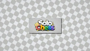 Logo coloré du jeu Solo Chess avec pièces d’échecs stylisées sur fond à damier gris